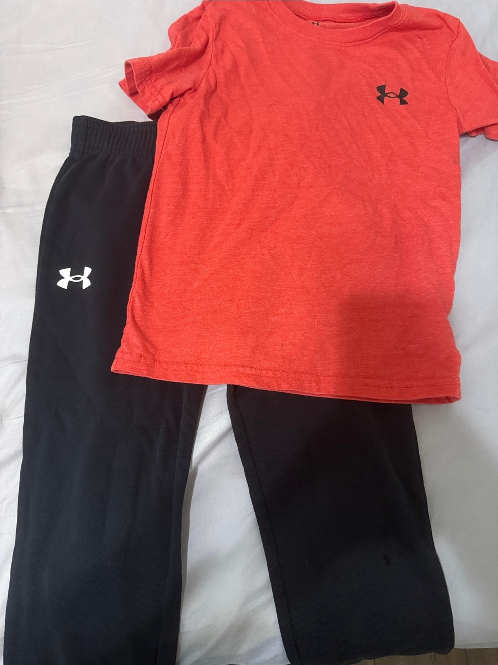 Under Armour Red Short Sleeve Tee with Black Athletic Pants